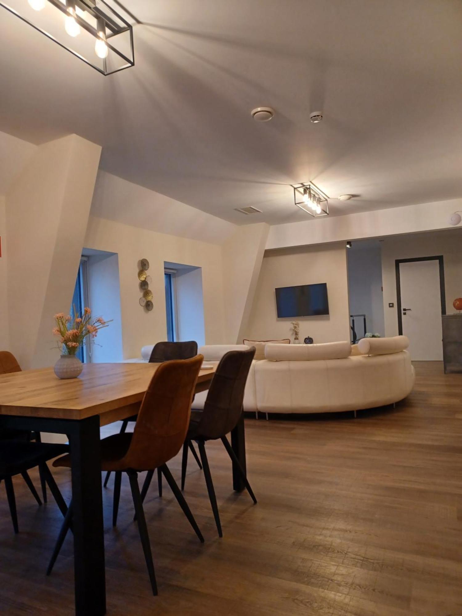 Au Bout De Mes Reves Bed & Breakfast Walcourt Eksteriør bilde